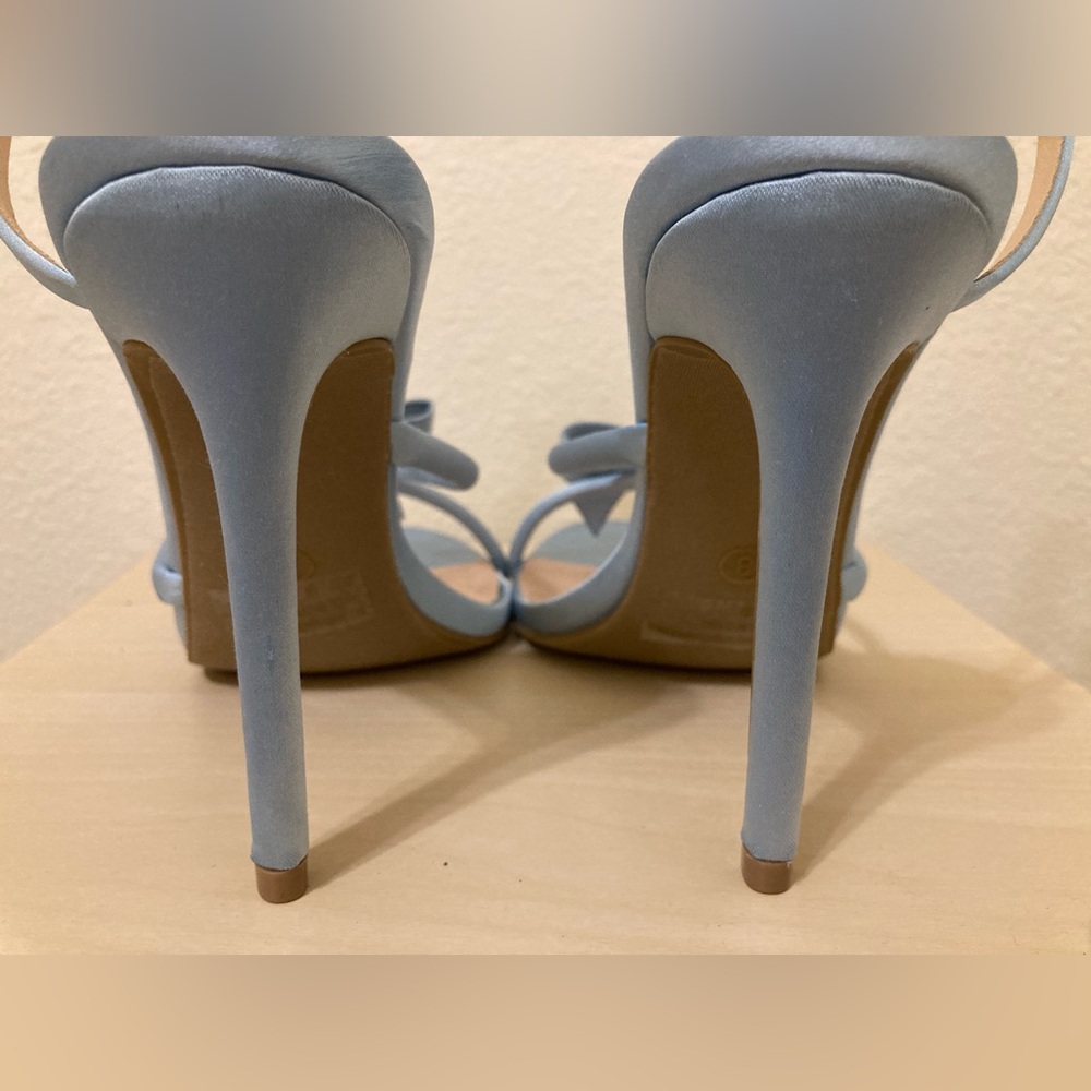 Wild Diva Light Blue Spiral Strap Heels Size 8 Bow Accent Sandals - Picture 9 of 12